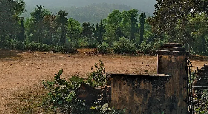 অরণ্য পাহাড় ঘেরা শিবালয় বিহারীনাথ