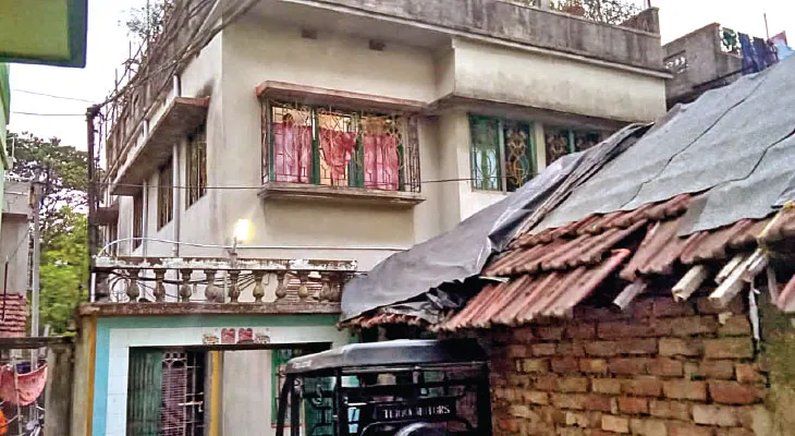 পর্যটক ভিসায় এসে ভোটার কার্ড! চন্দননগরের পাক বধূর পরিবারকে ঘিরে বাড়ছে রহস্য