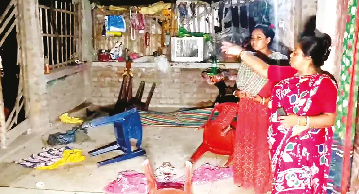 মিনাখাঁয় তৃণমূলের গোষ্ঠীদ্বন্দ্বে আহত পঞ্চায়েত সদস্য, ধৃত বিধায়ক অনুগামী