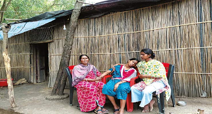 প্রেমে ব্যর্থ হয়ে প্রেমিকাকে হত্যার চেষ্টা দিদিকে বাঁচাতে গিয়ে মৃত্যু ভাইয়ের