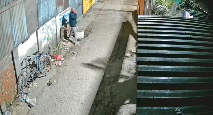 মাথায় লোহার রড মেরে যুবককে খুন, সিসি ক্যামেরায় ধরা পড়ল হাড়হিম ছবি
