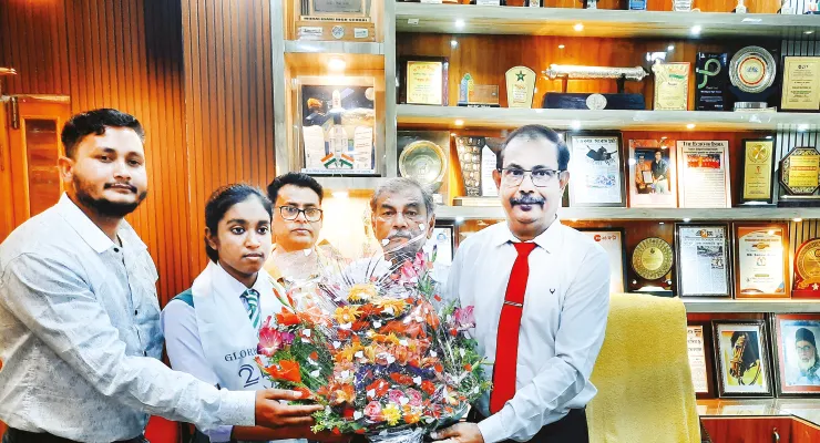মেধা তালিকায় দশম স্থানাধিকারী মৌসুমি হতে চান আইনজীবী