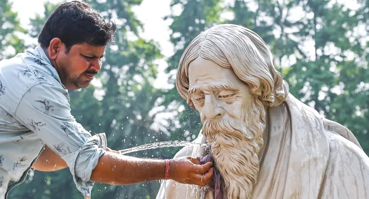 ভাইঝির বিয়ের ঘটকালি করতে এসে পা রেখেছিলেন কবি, ১৫০ বছরের স্মৃতি আঁকড়ে কৃষ্ণনগরের ‘রানিকুঠি’