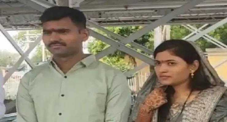 ‘আমার সিঁদুর দেশরক্ষায় পাঠাচ্ছি’, চোখে জল নববধূর, বিয়ের পাঁচ দিন পর সীমান্তে রওনা জওয়ানের
