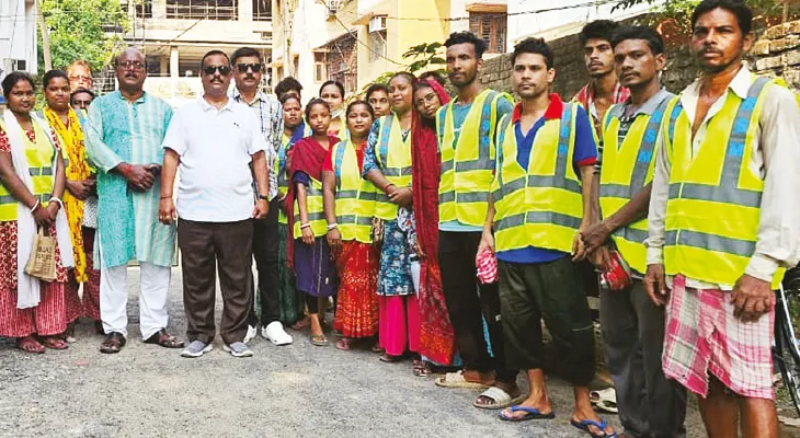 রাজপথ পরিষ্কার রাখতে এবার ৩৬ জন সাফাইকর্মীর দল গঠন