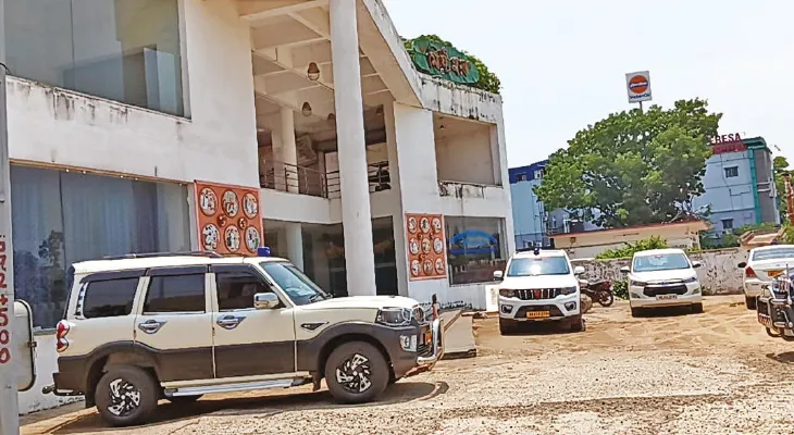 ল্যাবে তৈরি হবে মিষ্টি  হাব, পরিদর্শনে আইআইটি