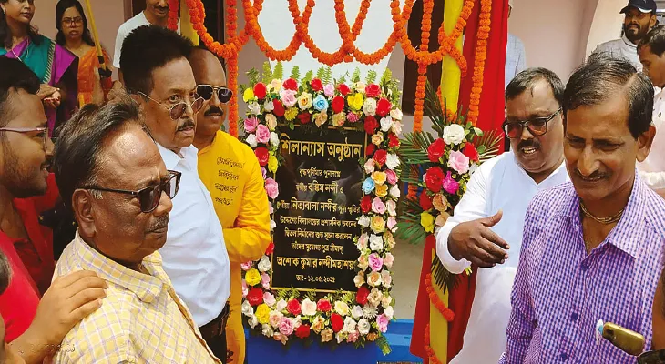 রবীন্দ্র জয়ন্তী থেকে সারা বছর কল্যাণমূলক কাজের শপথ সারদাময়ী হাইস্কুল কর্তৃপক্ষের