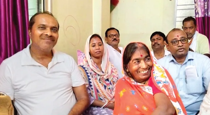 পূর্ণম ফেরায় উৎসবমুখর রিষড়ার সাউ ভিলা, দিনভর চলল মিষ্টিমুখ