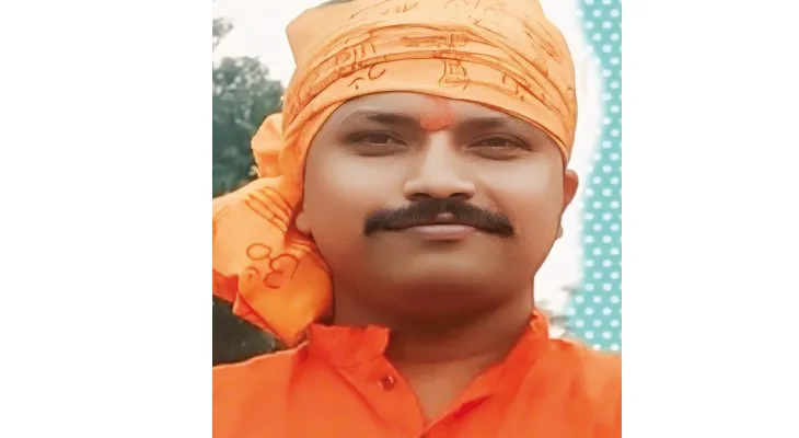 রেজল্যুশন দেখাতে অস্বীকার, পঞ্চায়েত সচিবকে হুমকি দিয়ে তাণ্ডব পদ্ম নেতার