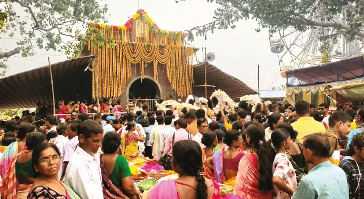 বর্ধমানের রাজার নামে নৈবেদ্য দিয়ে শুরু মা যোগাদ্যার পুজো