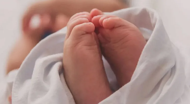 কাটোয়ায় চিকিৎসায় গাফিলতিতে গর্ভস্থ সন্তানের মৃত্যু, ডাক্তারের শাস্তির দাবি