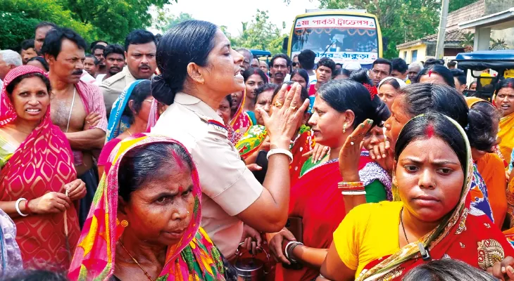 বাঁকুড়ায় পানীয় জলের দাবিতে পথ অবরোধ