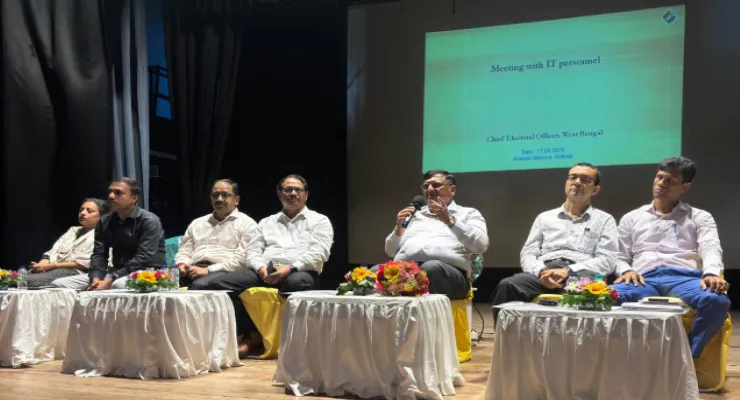 ‘ভোটার তালিকায় নাম তোলার ফর্ম যাচাইয়ের কাজ করব না আমরা’, কমিশনের সিস্টেম ম্যানেজারদের মুচলেকা