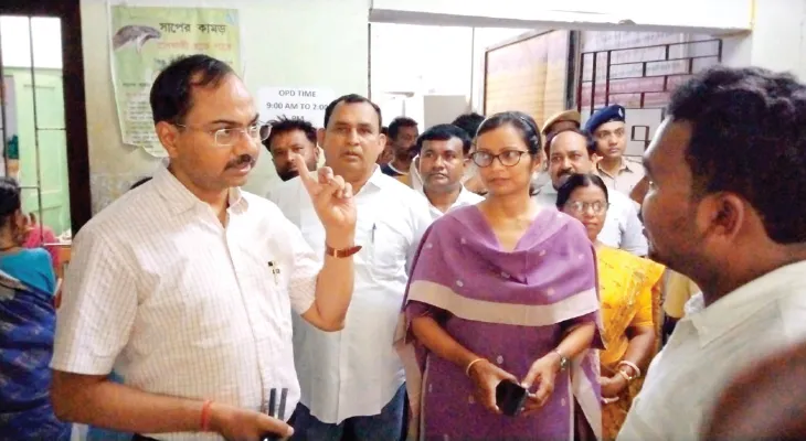 হাসপাতালে জমে থাকা  বর্জ্য দ্রুত সরানোর নির্দেশ