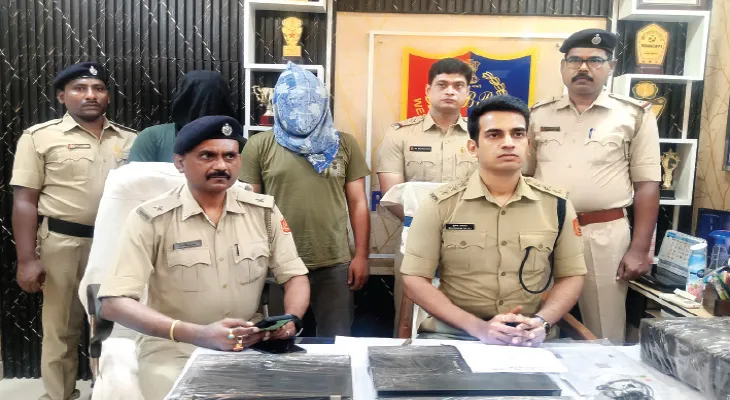 সাগরপাড়ায় জাল আধার কার্ড তৈরির অভিযোগে গ্রেপ্তার দুই