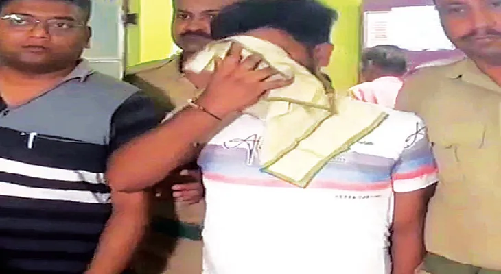 মোবাইল ‘হ্যাকমুক্ত’ করার নামে ধর্ষণ, আমৃত্যু কারাদণ্ড