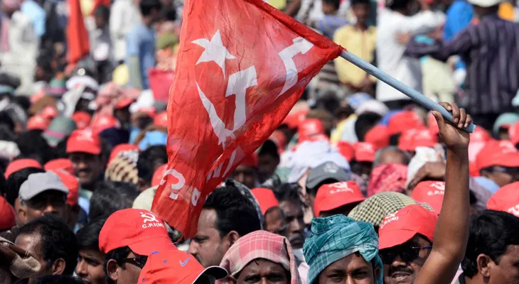 মধ্যমগ্রামে পথ  অবরোধ বামেদের, প্রতিবাদ সাধারণ  মানুষের, ধুন্ধুমার