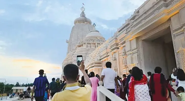 দীঘায় জগন্নাথ মন্দিরের সামনে চৈতন্যদ্বারের বাকি কাজ শুরু