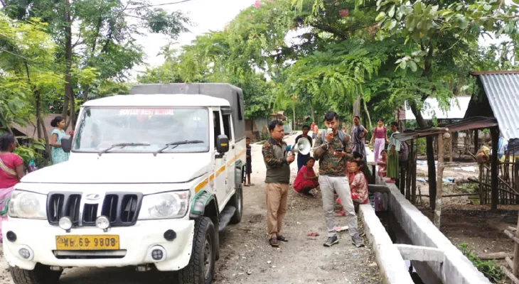গন্ডারের হামলায় ঠাকুমা-নাতনির মৃত্যুর পর গ্রামবাসীকে সচেতন করতে মাইকিং