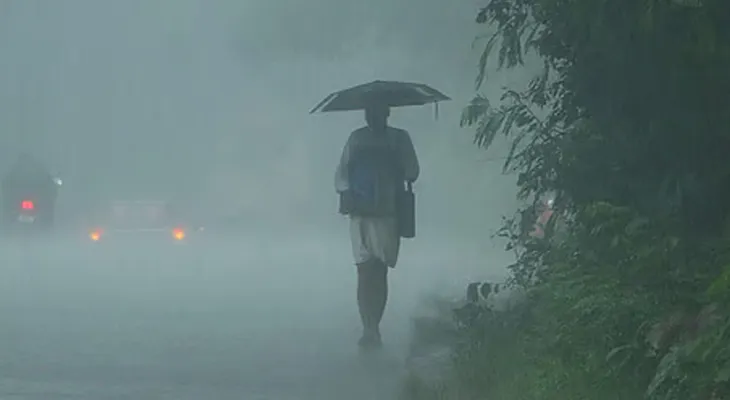 দক্ষিণবঙ্গে আজ থেকে বৃষ্টি কমবে, অল্প বাড়বে উত্তরে