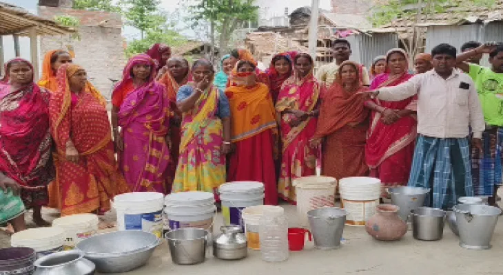 পাইপ আছে, পাঁচ বছর একফোঁটা জল পাননি খানপুরের বাসিন্দারা