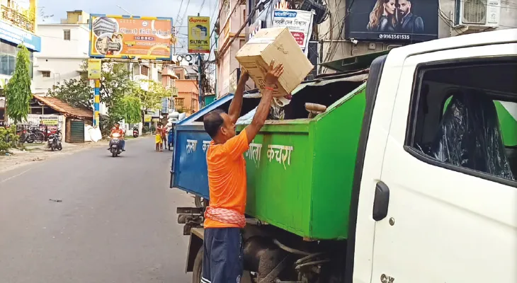 উত্তরপাড়ায় অবশেষে কর্মবিরতি প্রত্যাহার সাফাইকর্মীদের, স্বস্তি