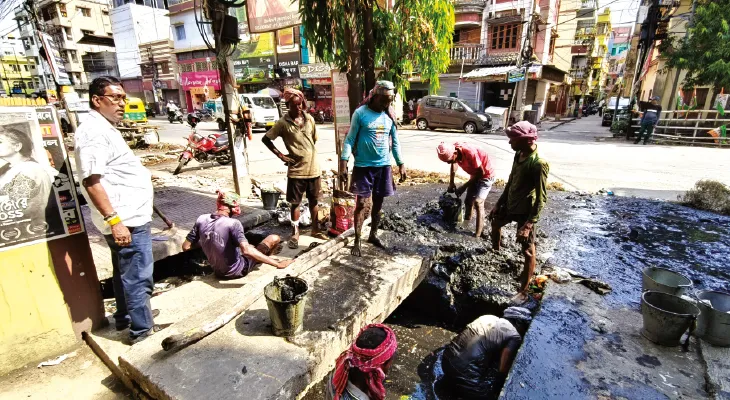জল জমার যন্ত্রণা থেকে মুক্তি দিতে শুরু হল নিকাশি সংস্কার, স্বস্তি পানিহাটিতে