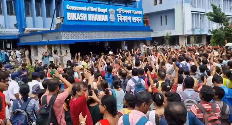 বিকাশ ভবন থেকে আন্দোলন সেন্ট্রাল পার্কে পাঠাল হাইকোর্ট