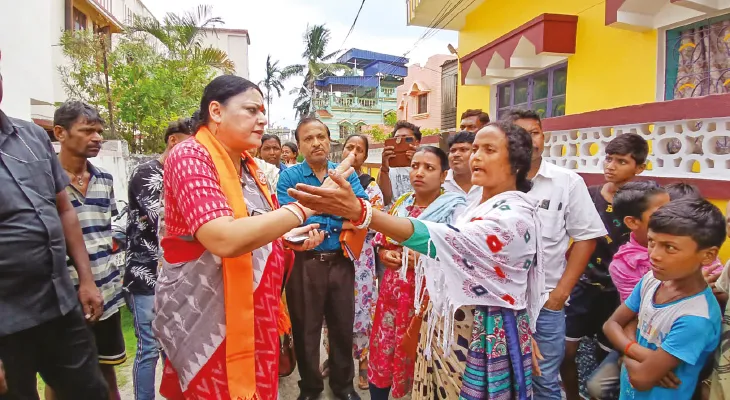 আসানসোলে বেহাল নিকাশি ব্যবস্থা ও জনসংযোগে এসে প্রশ্নের মুখে অগ্নিমিত্রা