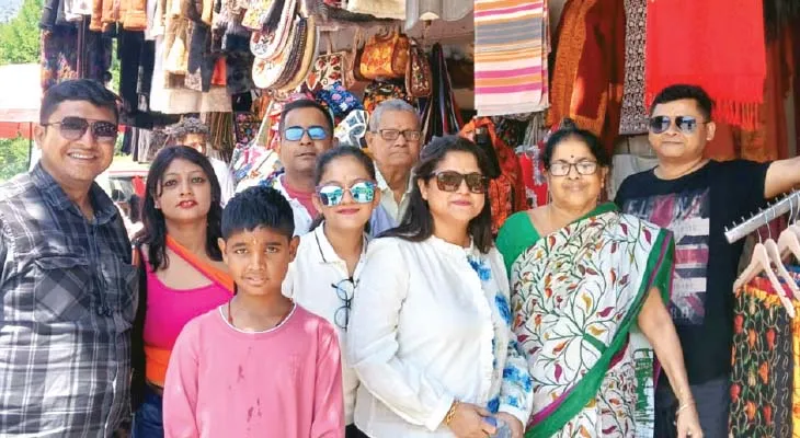 কঠিন সময়ে বাঙালিই ভূস্বর্গের ত্রাতা, মমতার সিদ্ধান্তে আপ্লুত কাশ্মীরবাসী