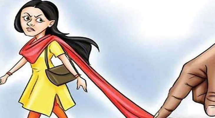 দুই গোষ্ঠীর বচসা, মহিলাদের শ্লীলতাহানি, অপহরণের চেষ্টা
