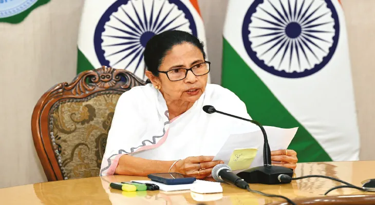 ৪৪২০৩ পদে নিয়োগ: মমতা, এসএসসির বিজ্ঞপ্তি শুক্রবার, পরীক্ষায় বসতেই হবে চাকরিহারাদের