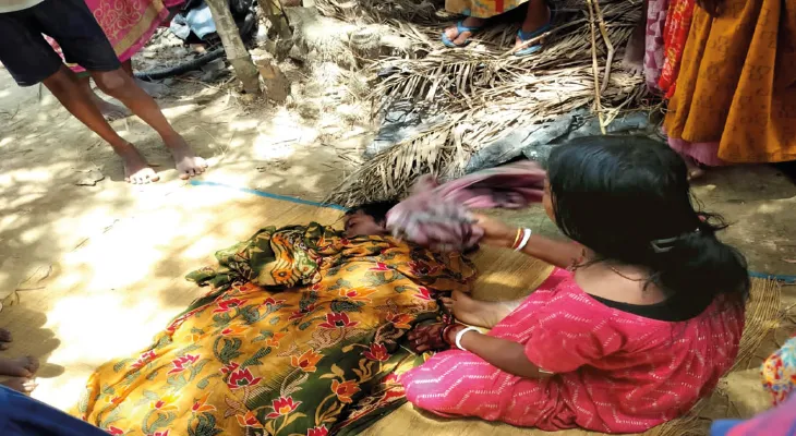 বাড়ির পাশে পুকুরে ডুবে মৃত্যু দু’ভাইয়ের