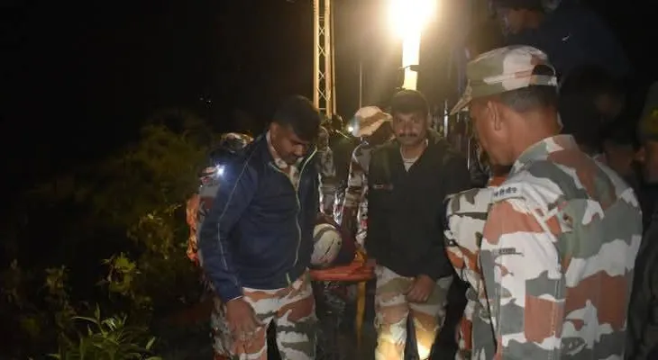 উত্তর সিকিমে তিস্তা নদীতে পর্যটকদের গাড়ি, জখম অবস্থায় উদ্ধার দু’জন, মৃত ১