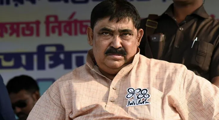 অনুব্রত মণ্ডলকে তলব করল বোলপুর থানা, আগামী কাল, শনিবার সকাল ১১টায় হাজিরার নির্দেশ
