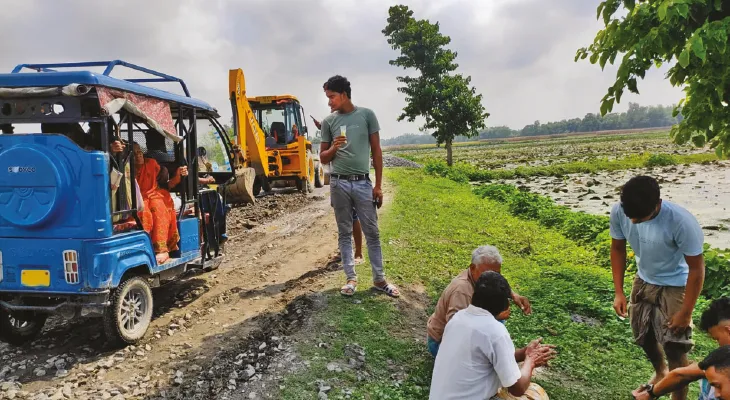 ‘সংস্কার নয়-রাস্তা চাই’, দাবিতে ফের কাজ বন্ধ করলেন স্থানীয়রা