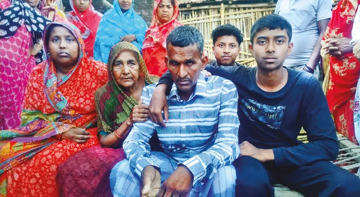 ১৫ বছর আগে নিরুদ্দেশ মোস্তাফা ফিরলেন গ্রামে, ঈদের আগে খুশির জোয়ার এনায়েতপুরে