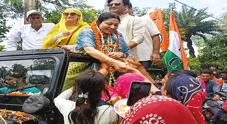 প্রচারে প্রার্থীর সামনে দ্বন্দ্বে তৃণমূল নেতারা