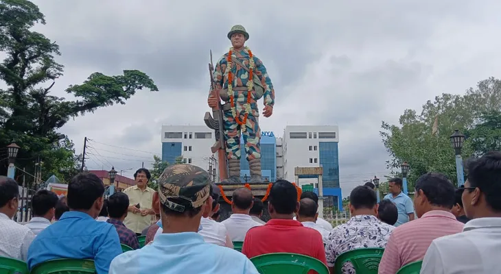 আলিপুরদুয়ারে শহিদ জওয়ানের মূর্তিতে শ্রদ্ধা জানালেন না প্রধানমন্ত্রী, ক্ষুব্ধ রাজবংশীরা