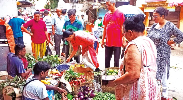গরমে বাদ মাটন, জামাই আদরে ভরসা মাছ-দই-আমের শরবত