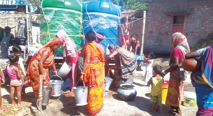 ট্যাপ দিয়ে পড়ে না জল, পাঁচ বছর কষ্ট হরিশ্চন্দ্রপুরের বিভিন্ন গ্রামে