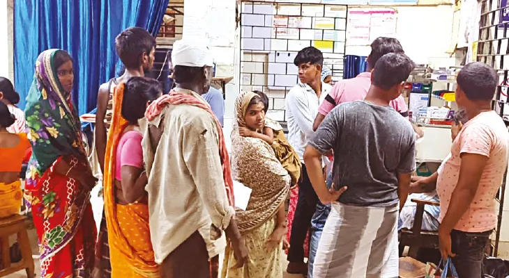 বৈষ্ণবনগরে জমির দখল নিয়ে সংঘর্ষে আহত ৬