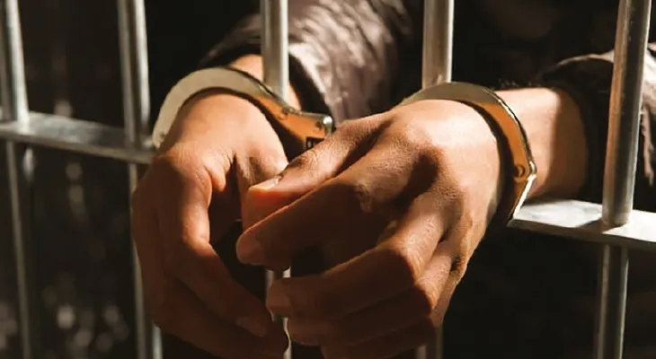 অশোকনগরের মাঠে যুবতীদের মদ্যপান নিয়ে উত্তেজনা, ধৃত ২