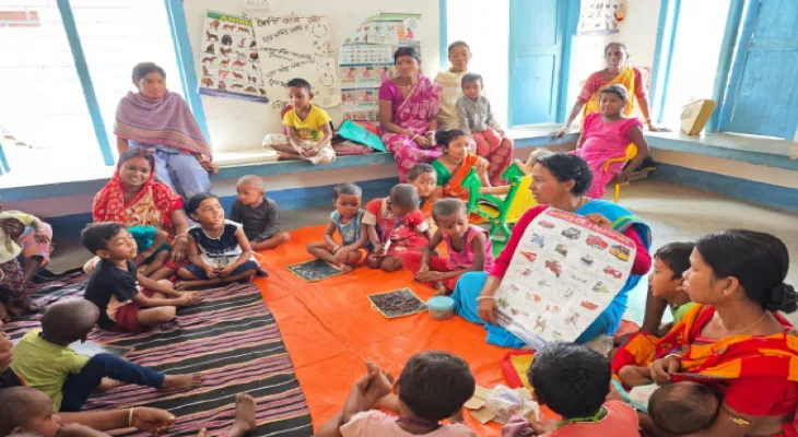 সাড়ে ছ’শো ‘সক্ষম’ অঙ্গনওয়াড়ি চালু ৯০ শতাংশ বাচ্চা সেন্টারমুখী, পুষ্টিকর খাবারে মজে পড়ুয়ারা