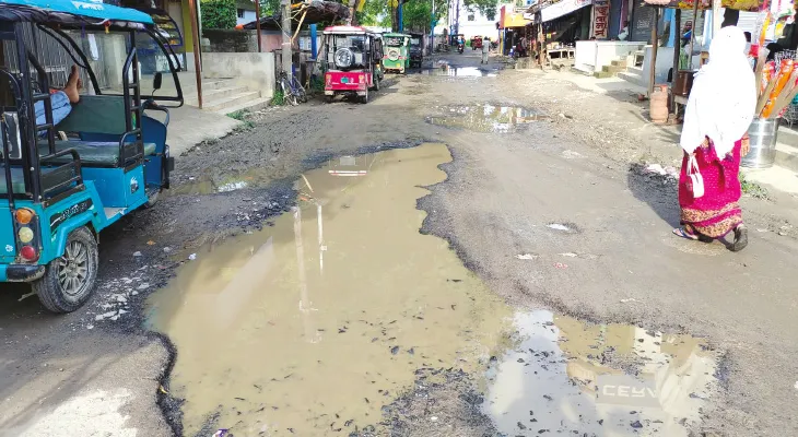 বাগদার মালিপোতায় রাস্তা বেহাল, দুর্ভোগ