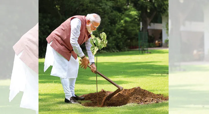 সিঁদুর গাছের চারা রোপণ মোদির