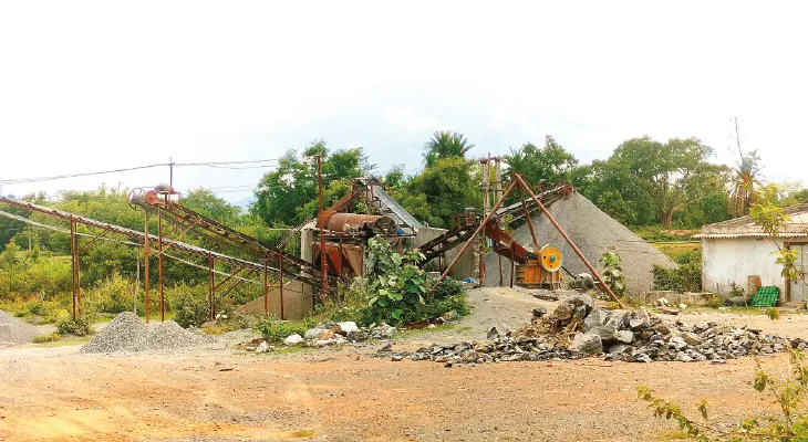 বনদপ্তরের জমিতেই অবৈধ পাথর ক্র্যাশার, নাজেহাল পুরুলিয়ার বরাবাজারের বাসিন্দারা