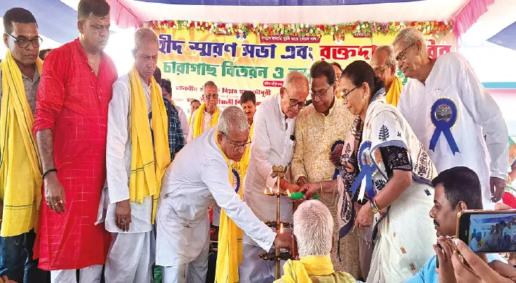 দাসপুরে শহিদ স্মরণ সভা, চারাগাছ বিলি