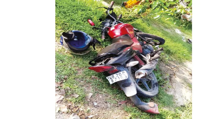 উত্তর ও দক্ষিণ ২৪ পরগনায়  পথ দুর্ঘটনায় তিনজনের মৃত্যু