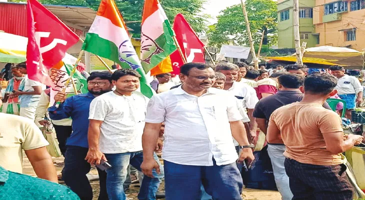 ম্যারাথন বৈঠকে মানভঞ্জন নিচুতলার, কংগ্রেস প্রার্থীর প্রচারে যোগ দিলেন সিপিএম নেতাকর্মীরা